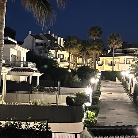 Stylish Townhouse In Beachfront Complex Marbella Exteriör bild