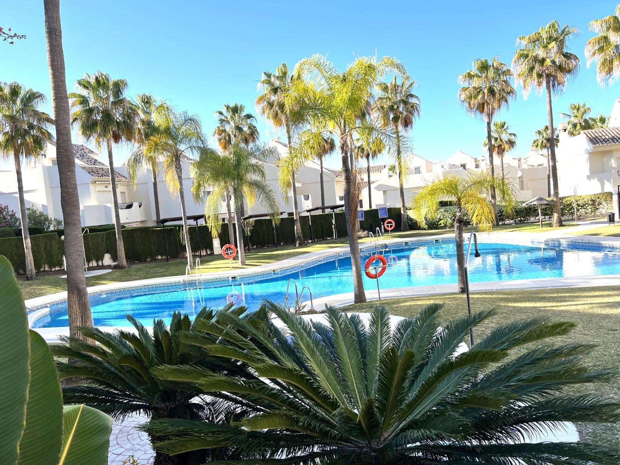 Stylish Townhouse In Beachfront Complex Marbella Exteriör bild