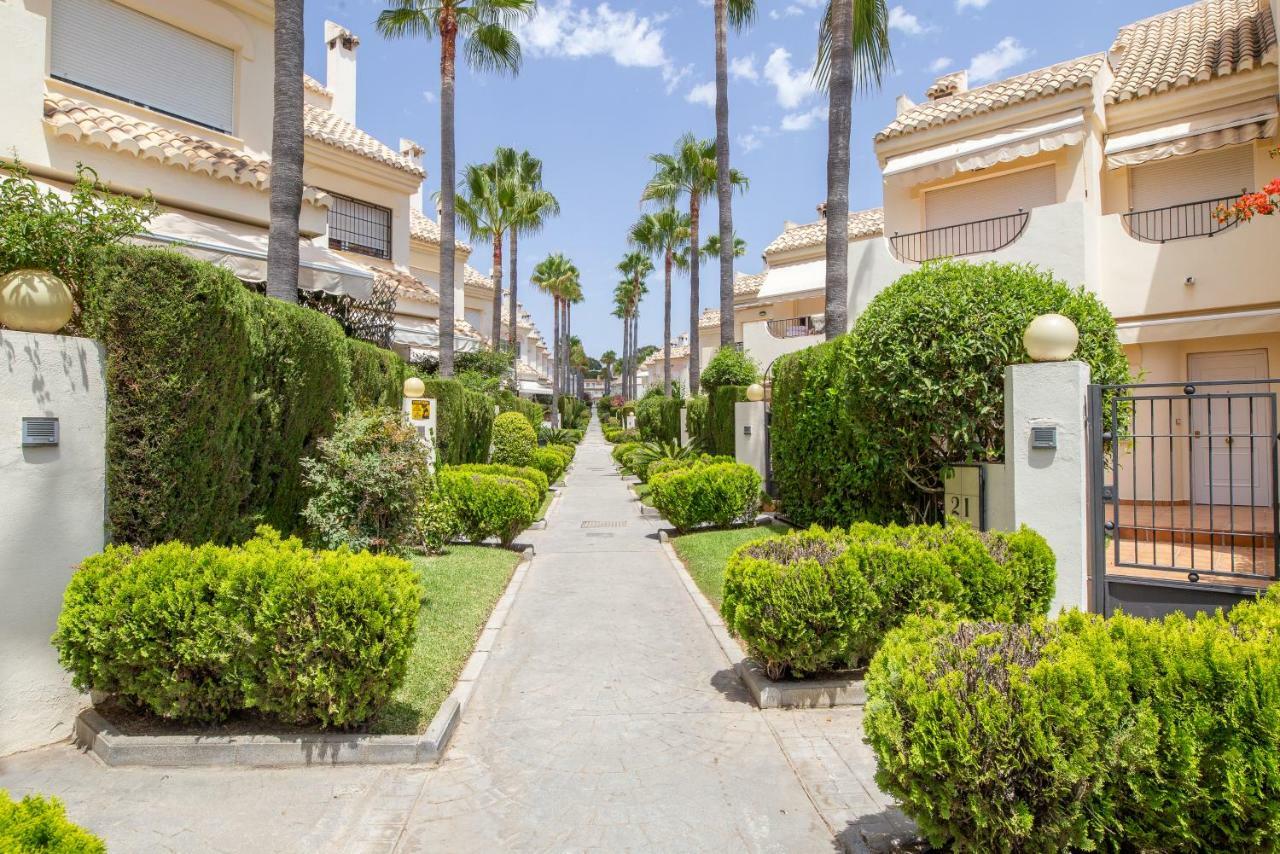 Stylish Townhouse In Beachfront Complex Marbella Exteriör bild