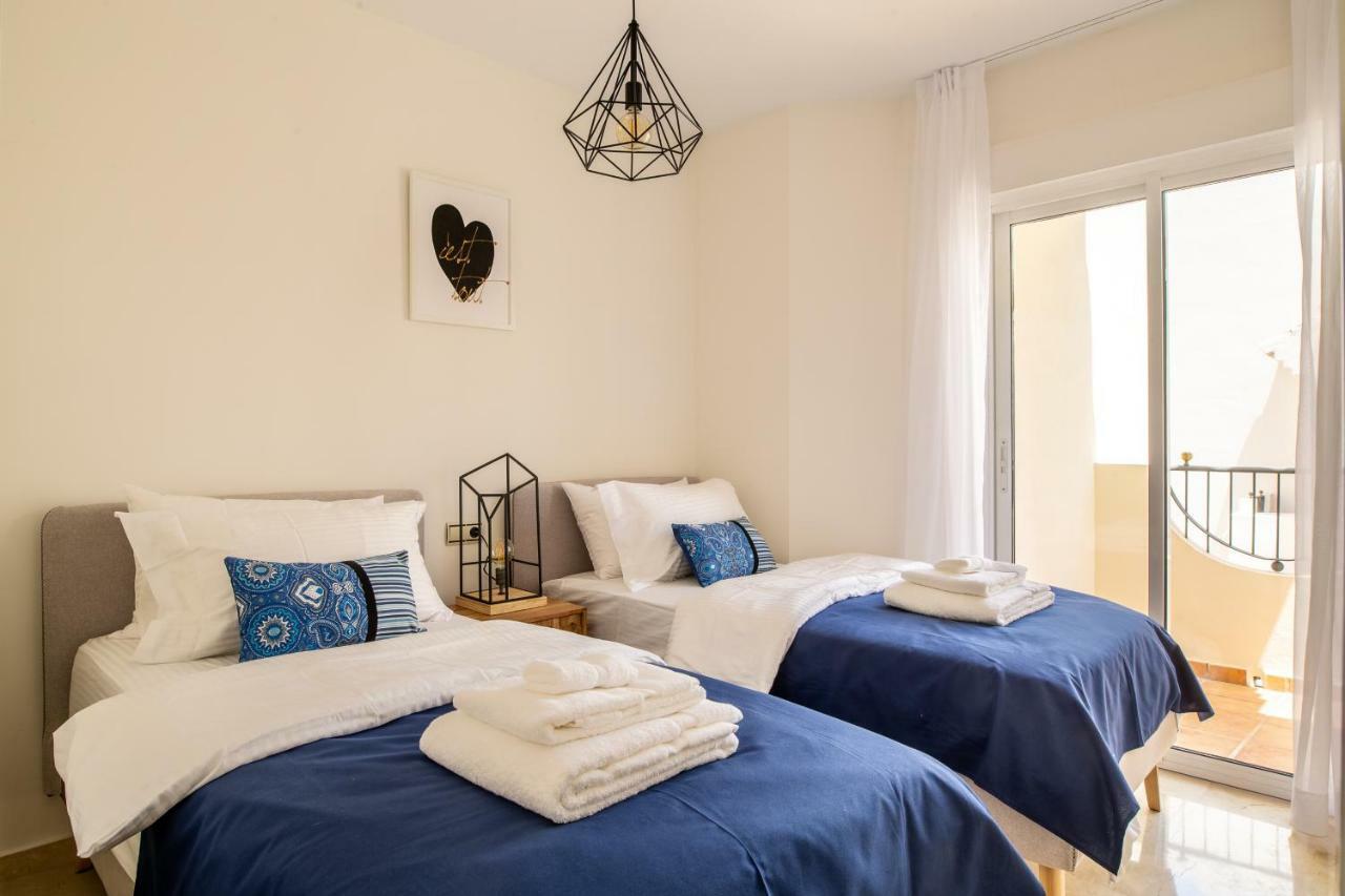 Stylish Townhouse In Beachfront Complex Marbella Exteriör bild